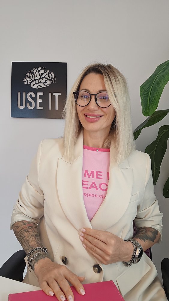 Ксения Парваткина — клинический психолог, более 1 800 консультаций